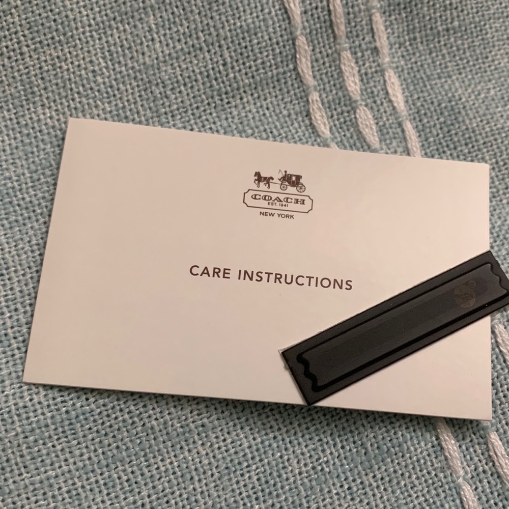 Coach Grey CC Wristlet! NWT! - Picture 6 of 6